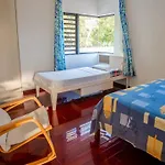 Villa Angelou - Sunlit Beach Getaway With Pool And Wifi