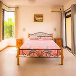 Villa Simone: Sunlit Beach Getaway W/ Pool + Wifi