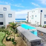 Eastern Blue - Sea View Luxury Apartment