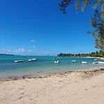 Beachfront Pereybere - Azur Beach Complex