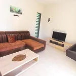 Nitzana Residences & Restaurant