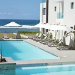 Eastern Blue Beachfront Luxury Apartment