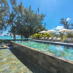 Pointe D\'Azur Sea-View Apartment With Lov