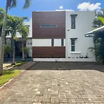 Villa Ki-Ma - Beachfront Stay At Trou-Aux-Biches