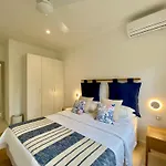 Beachfront Luxury 3 Bedrooms Apartment