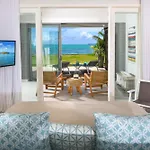 Beachfront & Pool Poste Lafayette