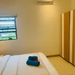 Latitude Luxury Seafront Apt