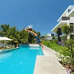 Myra Seafront Suites With Lov