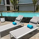 Obiches Luxury Beachfront Apartment Trou-Aux-Biches