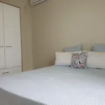 Westwood Luxury Penthouse With Private Roof Top Ref 15847