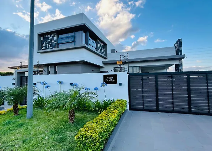 Villa Palmeras - 4 Bedrooms Ac Modern Luxury Villa