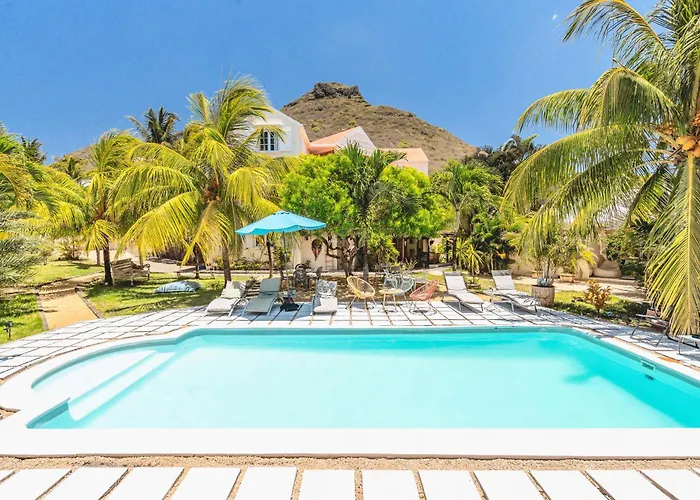 Lakaz Del Sol - Modern And Elegant Apartments With Luxurious Garden, Pool And Barbecue Area - Tourism Permit Certified