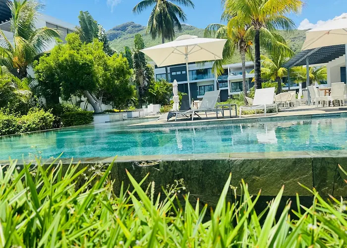 Latitude Luxury Seafront Apt