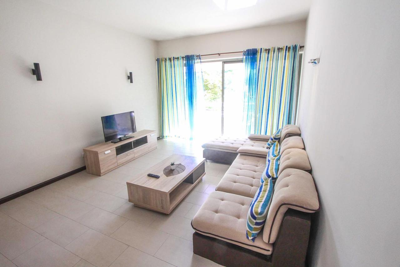 Nitzana Residences & Restaurant Pereybere Beach