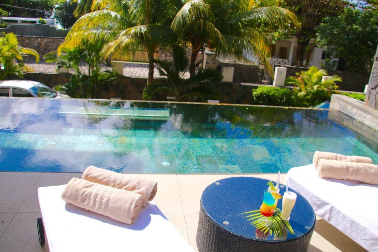 Nitzana Residences & Restaurant Apartment Pereybere Beach