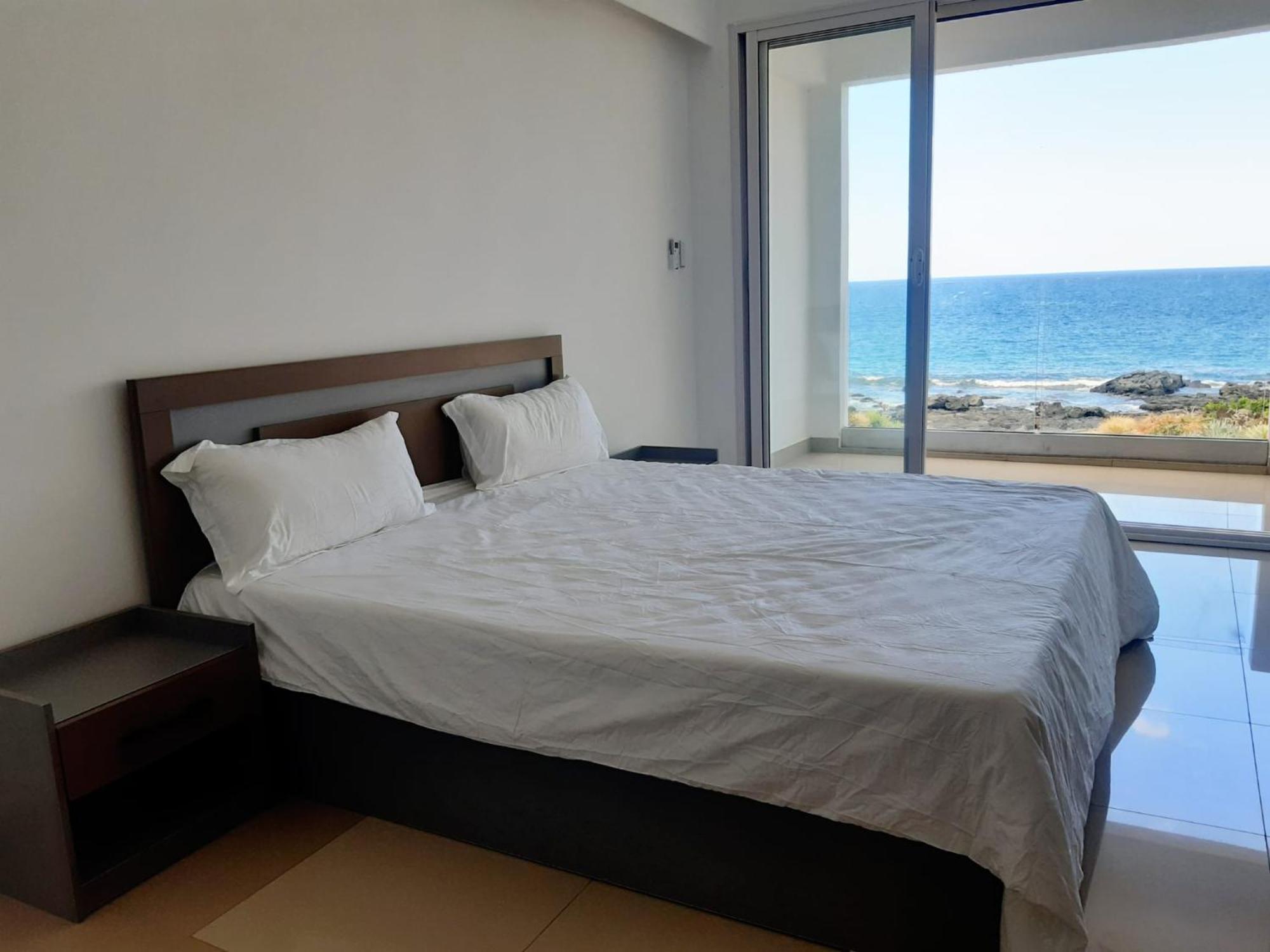 La Falaise Sea Front Apartment Flic en Flac