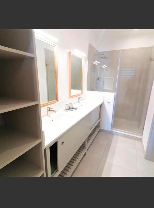 Apartamento Eastern Blue Beachfront Luxury Poste Lafayette