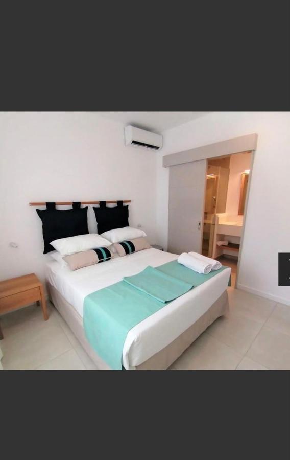 Eastern Blue Beachfront Luxury Poste Lafayette