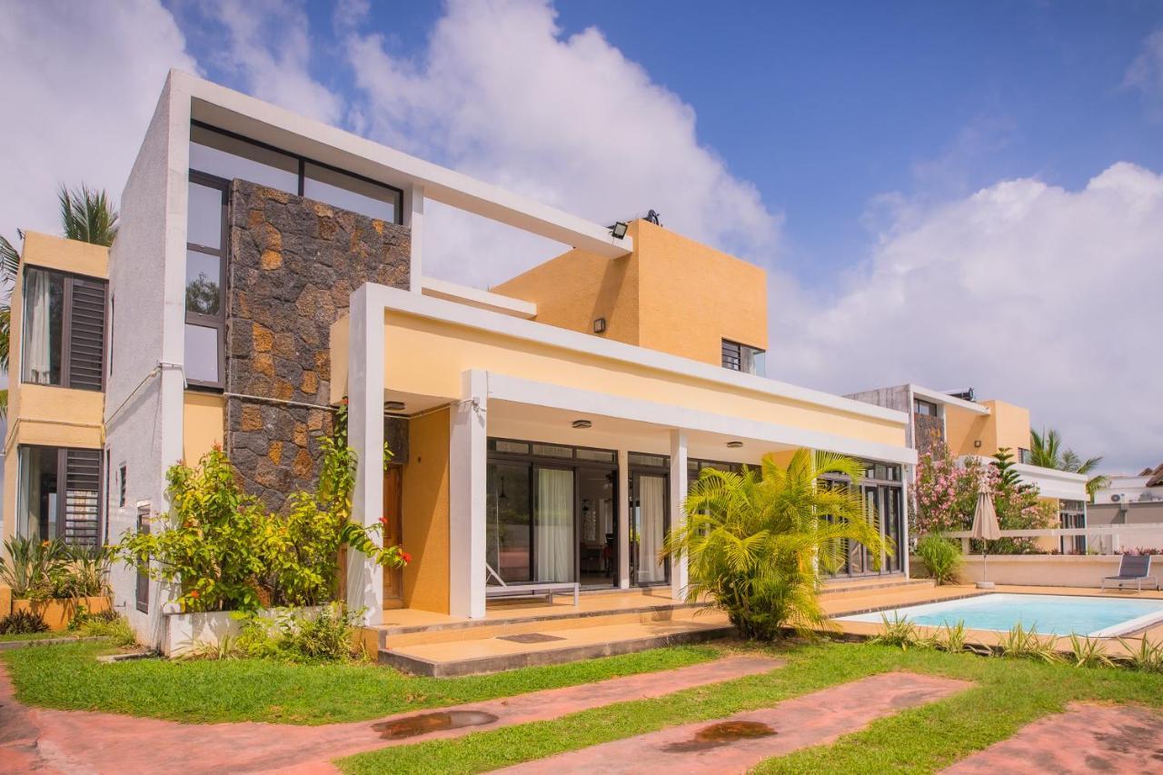 Simone: Sunlit Getaway W/ Pool + Wifi Pousada Belle Mare