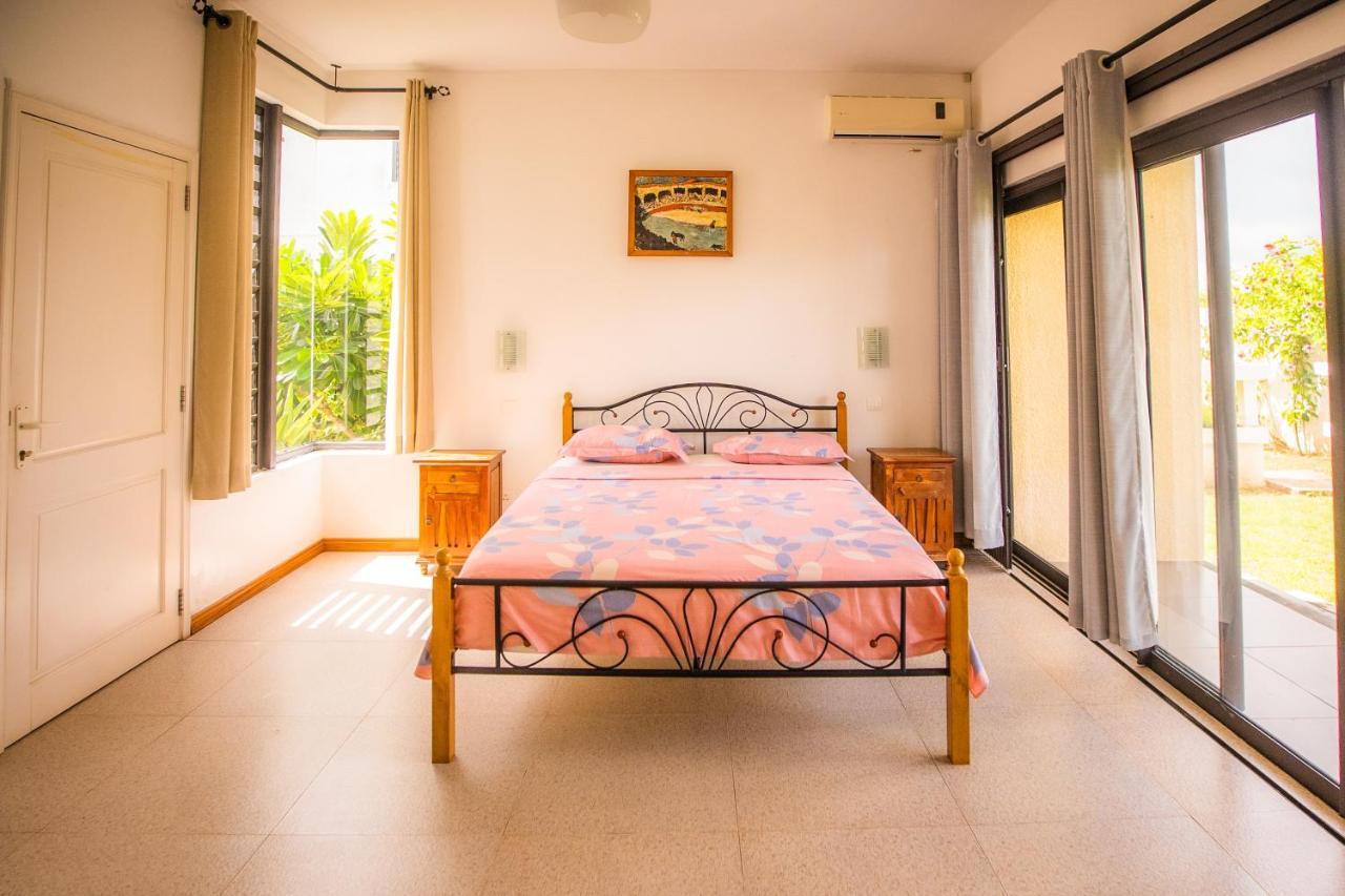 Simone: Sunlit Getaway W/ Pool + Wifi * Belle Mare