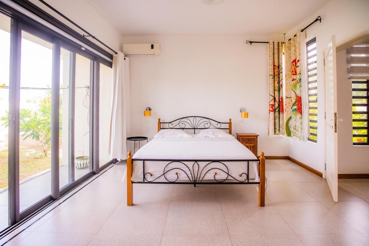 Angelou - Sunlit Getaway With Pool And Wifi