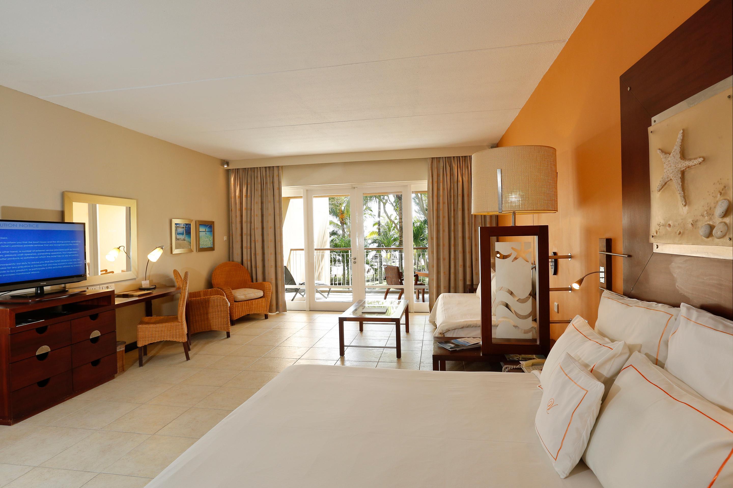 Victoria Beachcomber & Hotel Pointe aux Piments