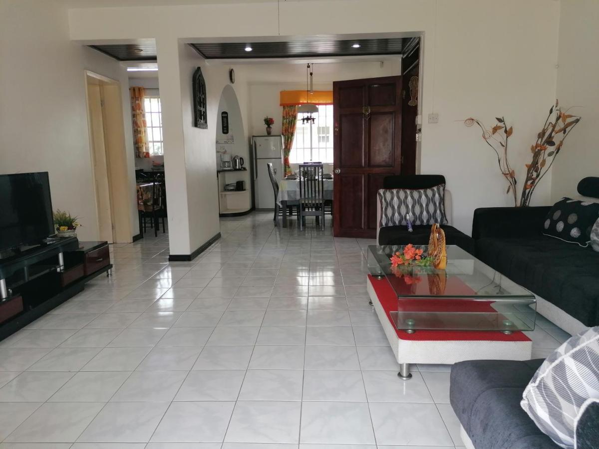 Les Camelias Apartment