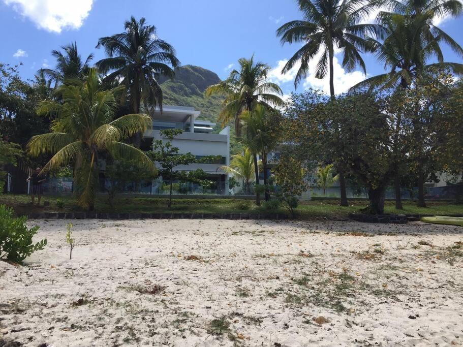 Caplage -beach Front Luxury At Searock Apartment Tamarin