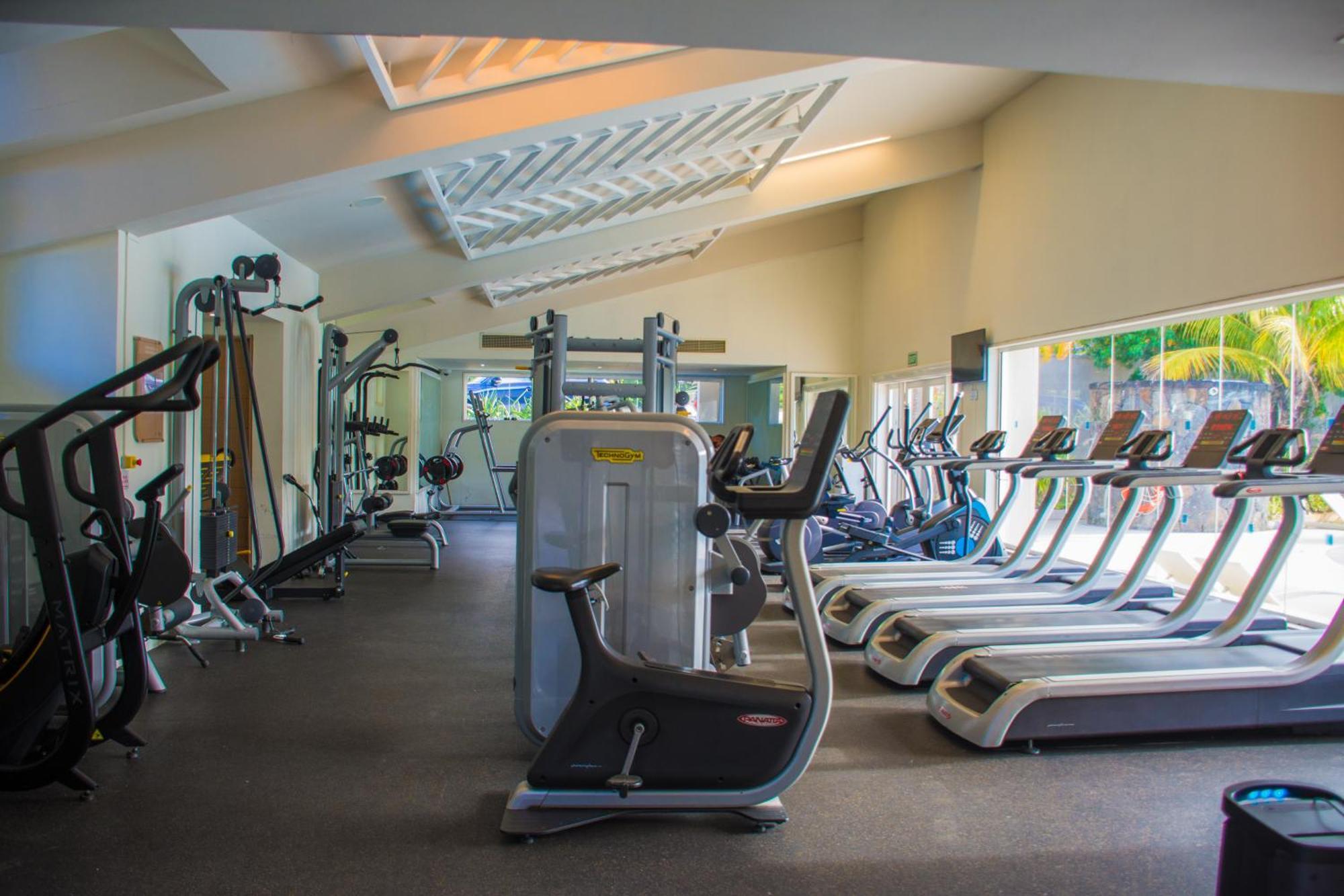 Azuri Apartment With Beach, Pools, Gym, Golf, Shops, Restaurants, Spa, Boat Activities, Tennis &Paddle Court, Kids Corner