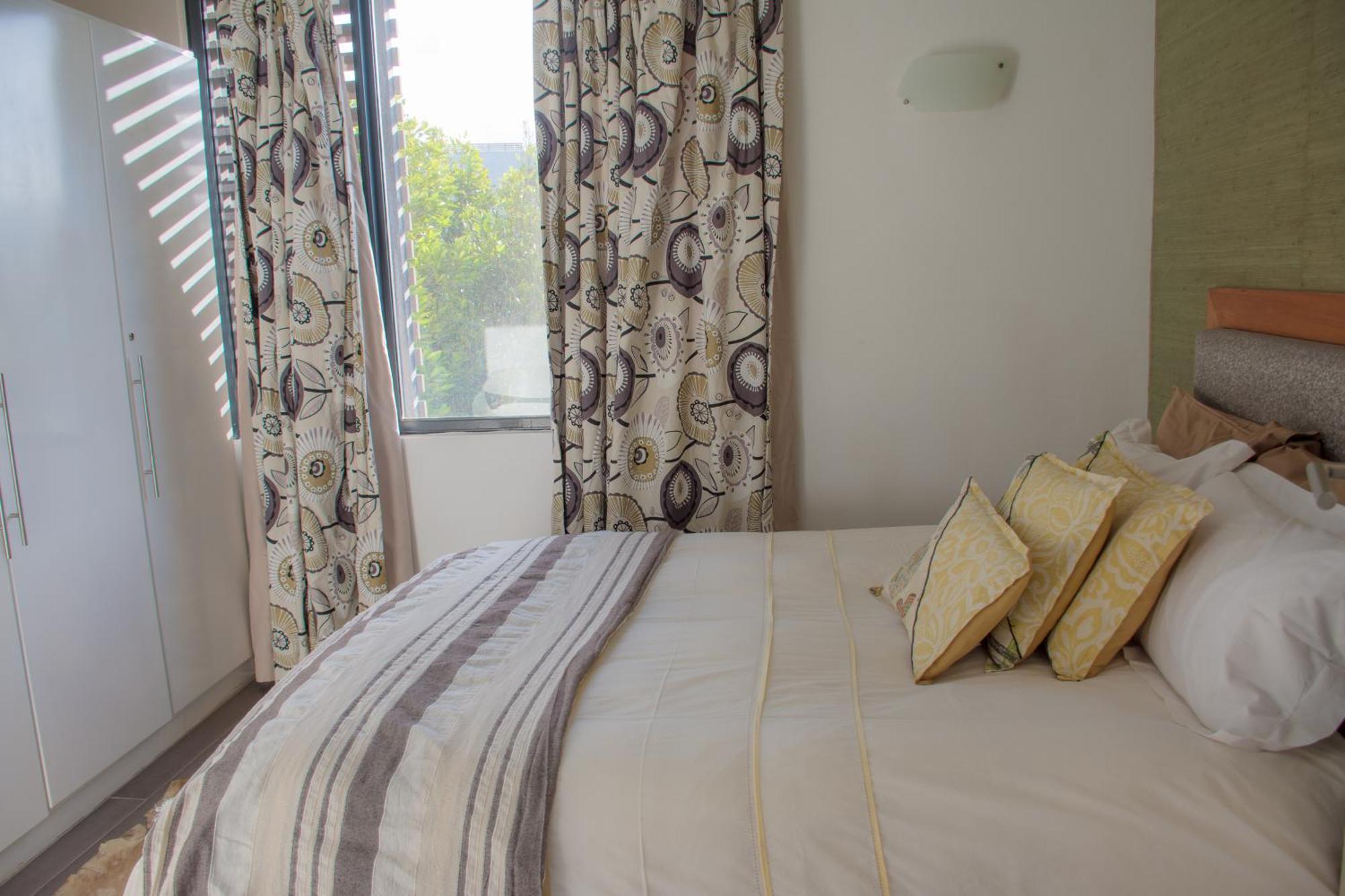 Azuri Apartment With Beach, Pools, Gym, Golf, Shops, Restaurants, Spa, Boat Activities, Tennis &Paddle Court, Kids Corner Apartment Roches Noires
