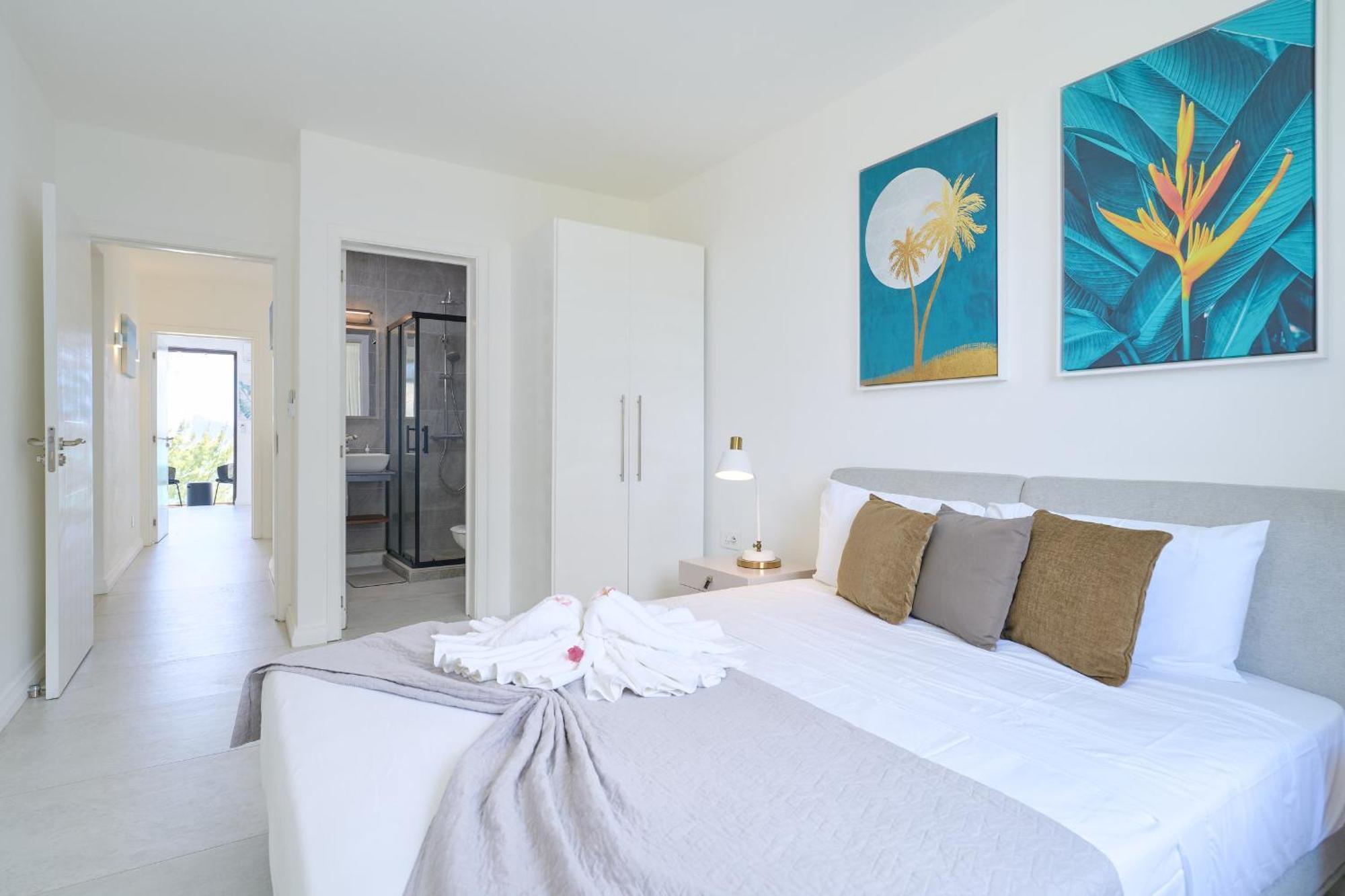Duplex Skyline, 3 Bedroom En Suite, Beachfront Apartment *
