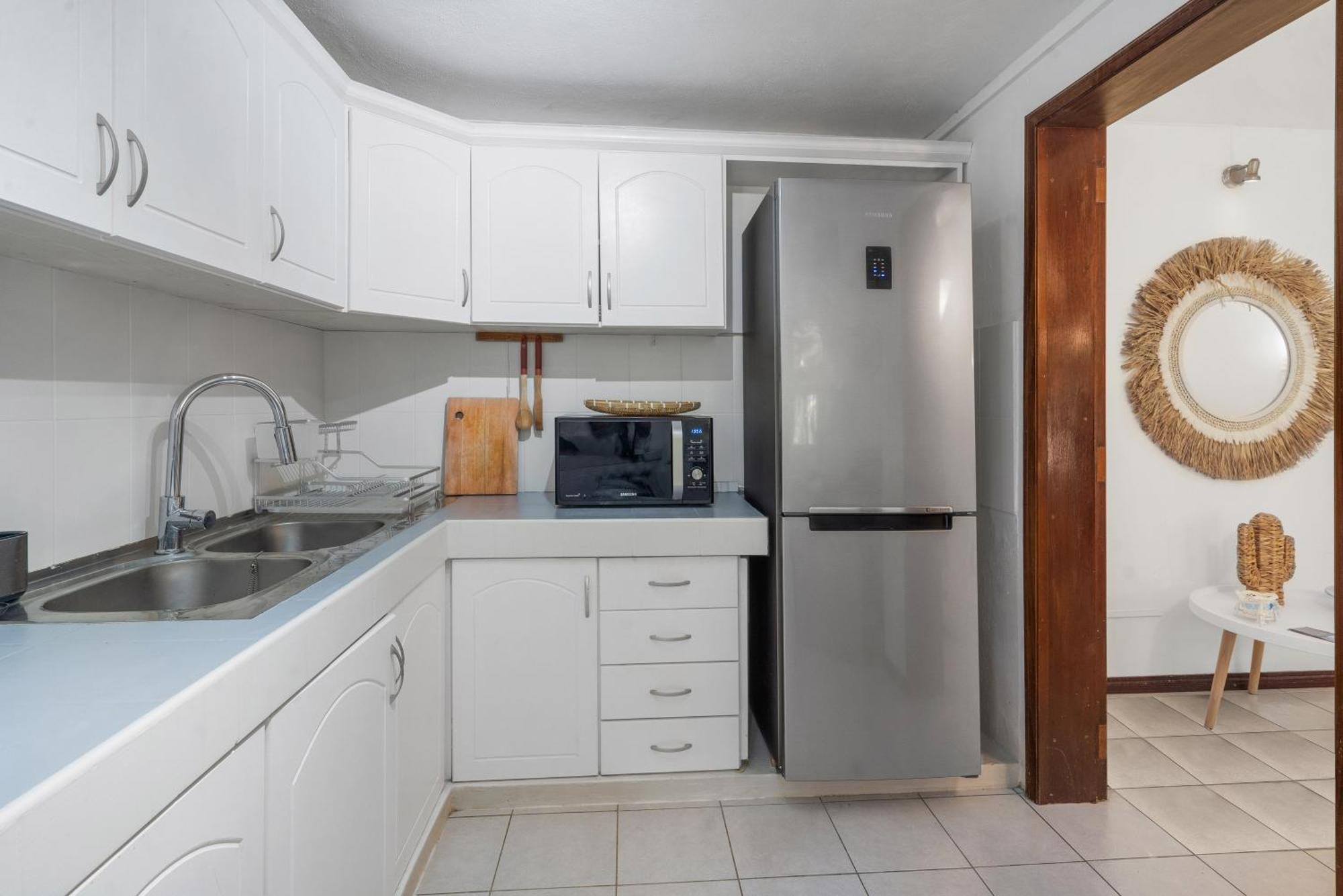 Lakaz Del Sol - Modern And Elegant With Luxurious Garden, Pool And Barbecue Area - Tourism Permit Certified Apartamento