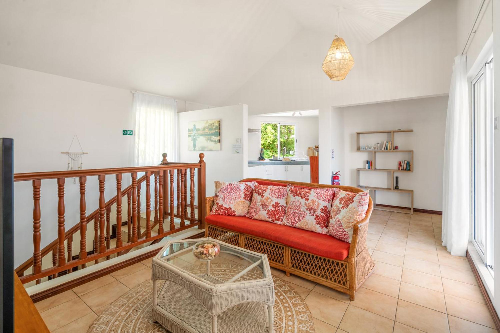 Lakaz Del Sol - Modern And Elegant With Luxurious Garden, Pool And Barbecue Area - Tourism Permit Certified Tamarin