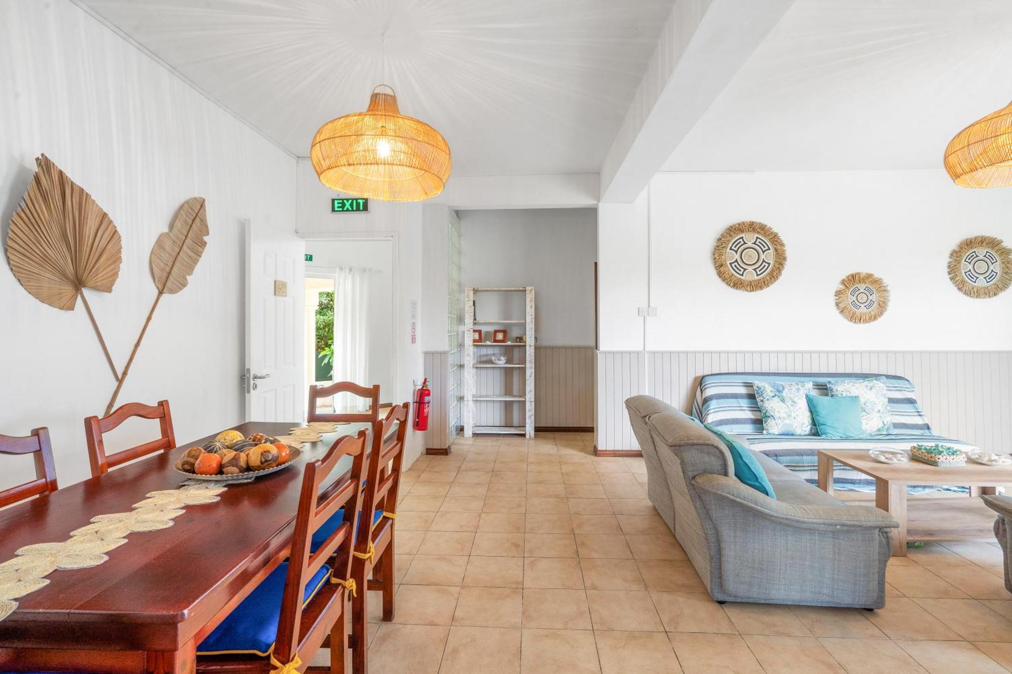 Lakaz Del Sol - Modern And Elegant With Luxurious Garden, Pool And Barbecue Area - Tourism Permit Certified * Tamarin