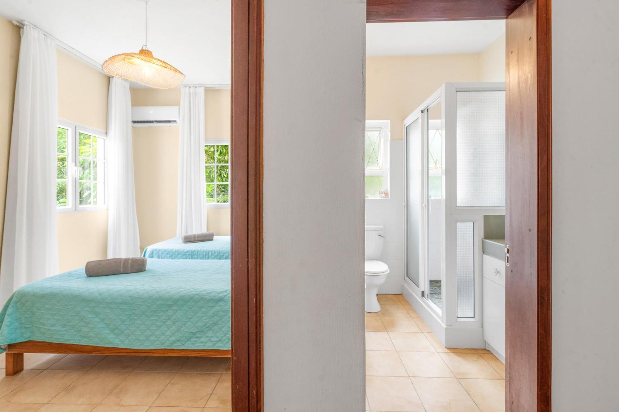Lakaz Del Sol - Modern And Elegant With Luxurious Garden, Pool And Barbecue Area - Tourism Permit Certified * Tamarin
