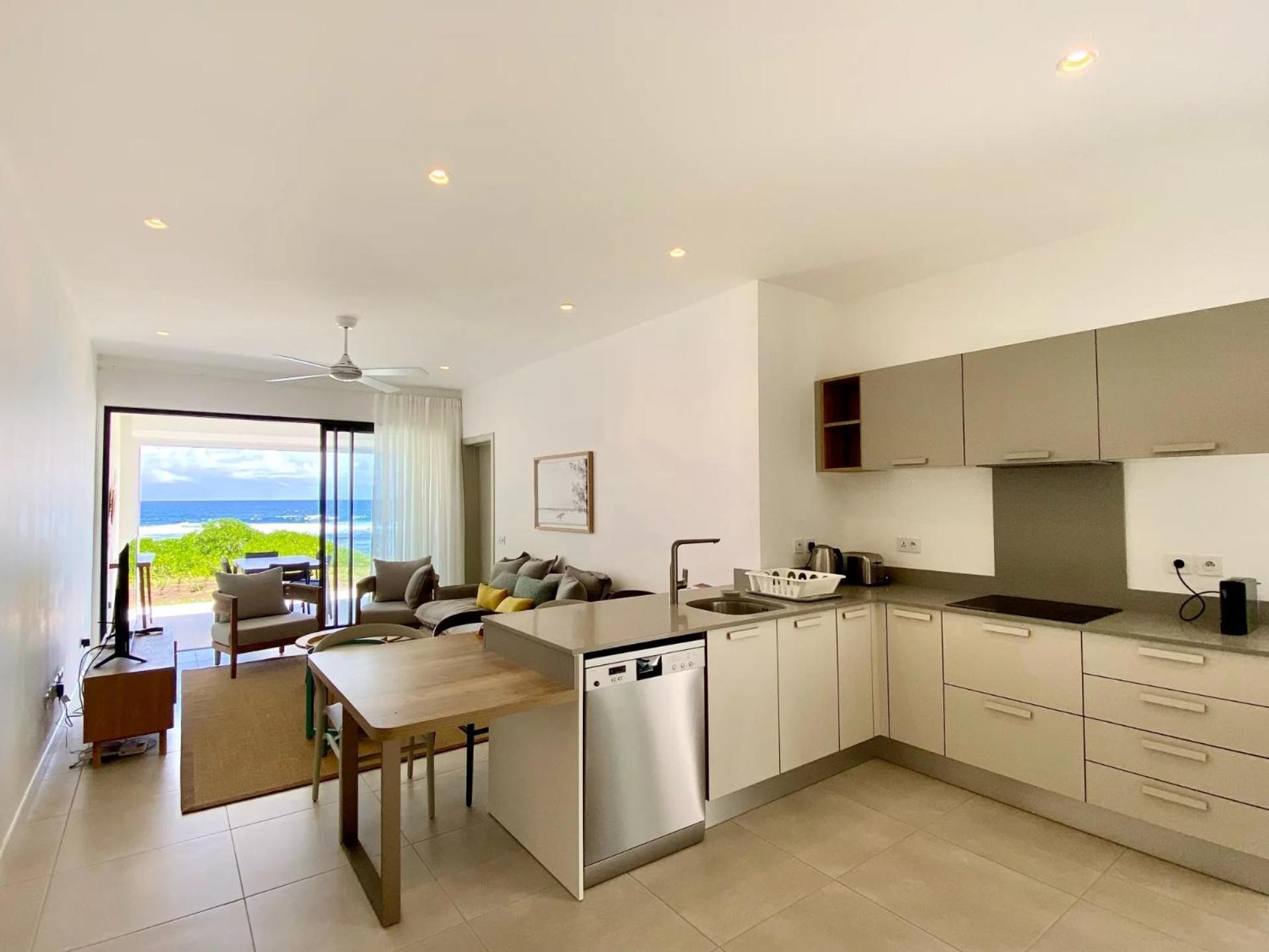 Apartment Beachfront Luxury 3 Bedrooms