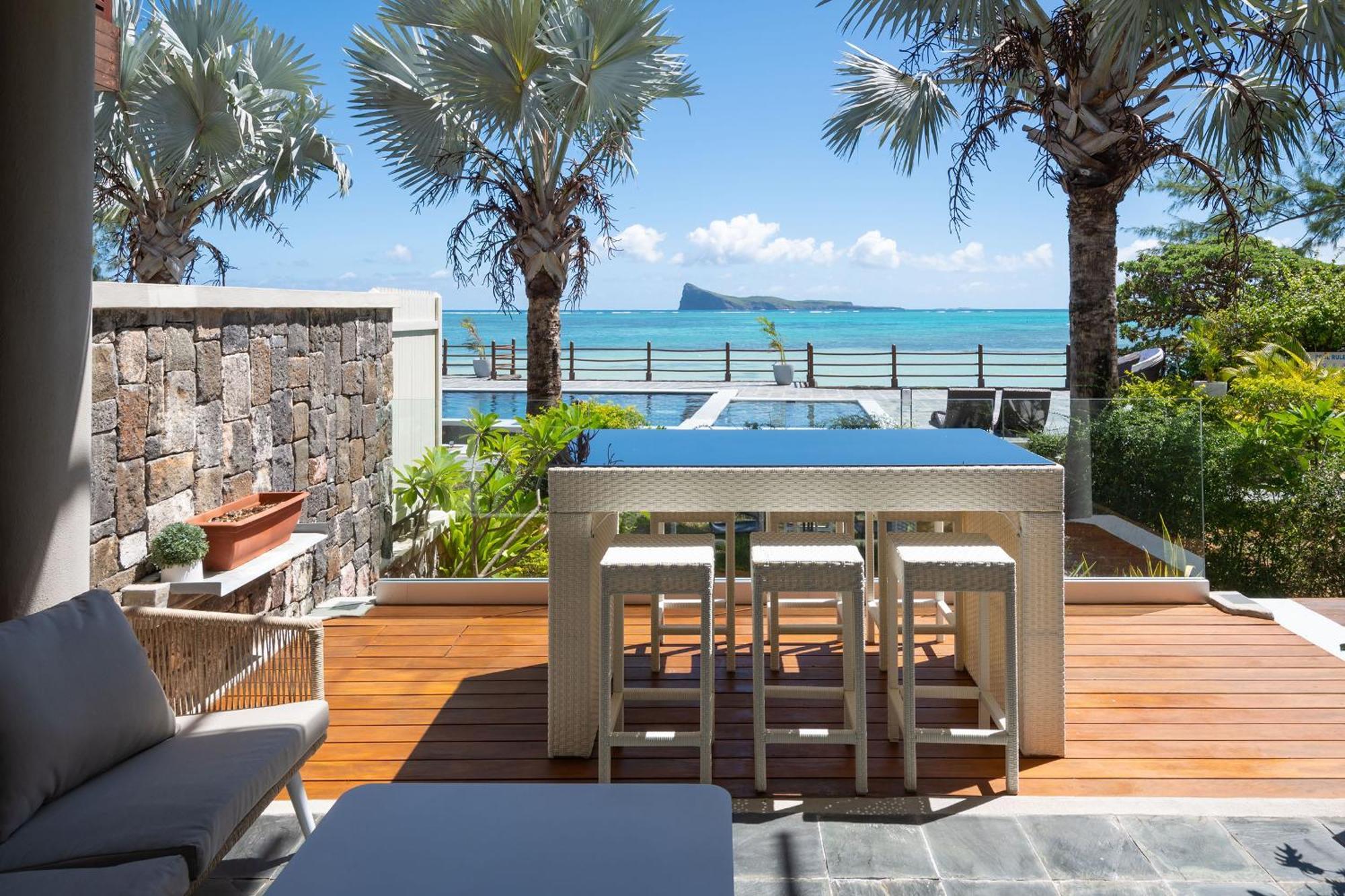 Luxury Lagon Beachfront Duplex, Coin De Mire View - 3 Bedrooms En Apartment *