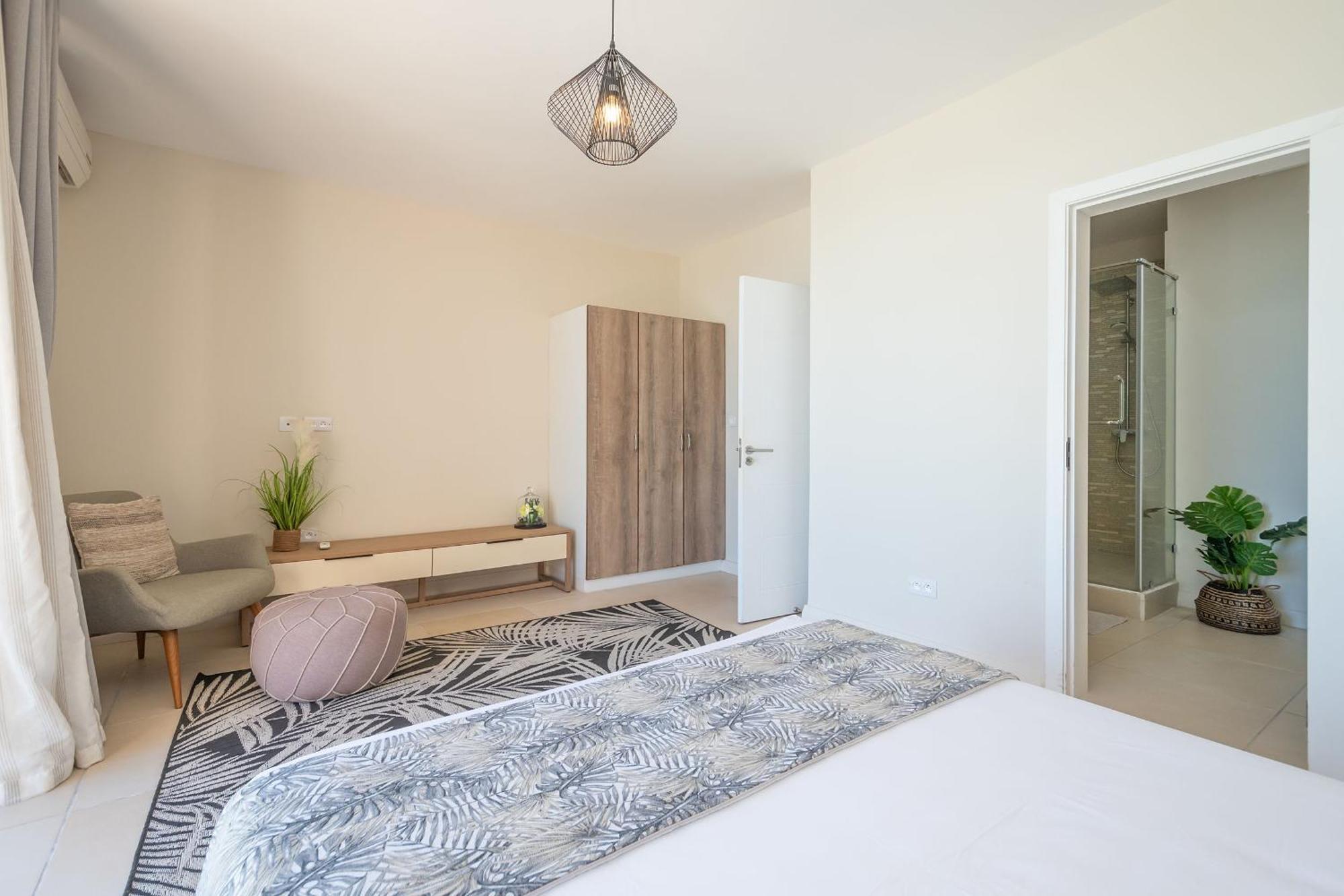 Luxury Lagon Beachfront Duplex, Coin De Mire View - 3 Bedrooms En Apartment Cap Malheureux