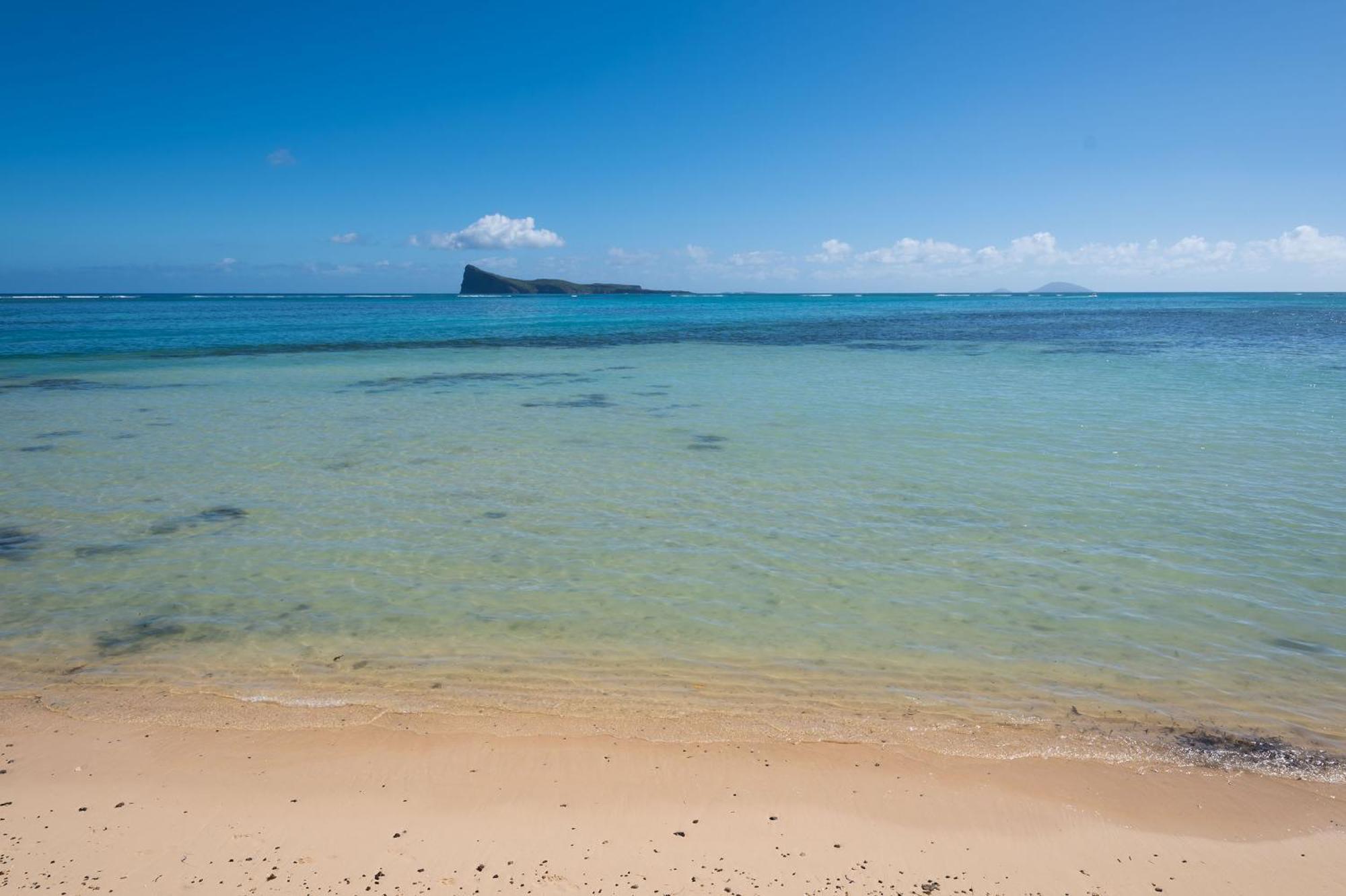 Luxury Lagon Beachfront Duplex, Coin De Mire View - 3 Bedrooms En * Cap Malheureux