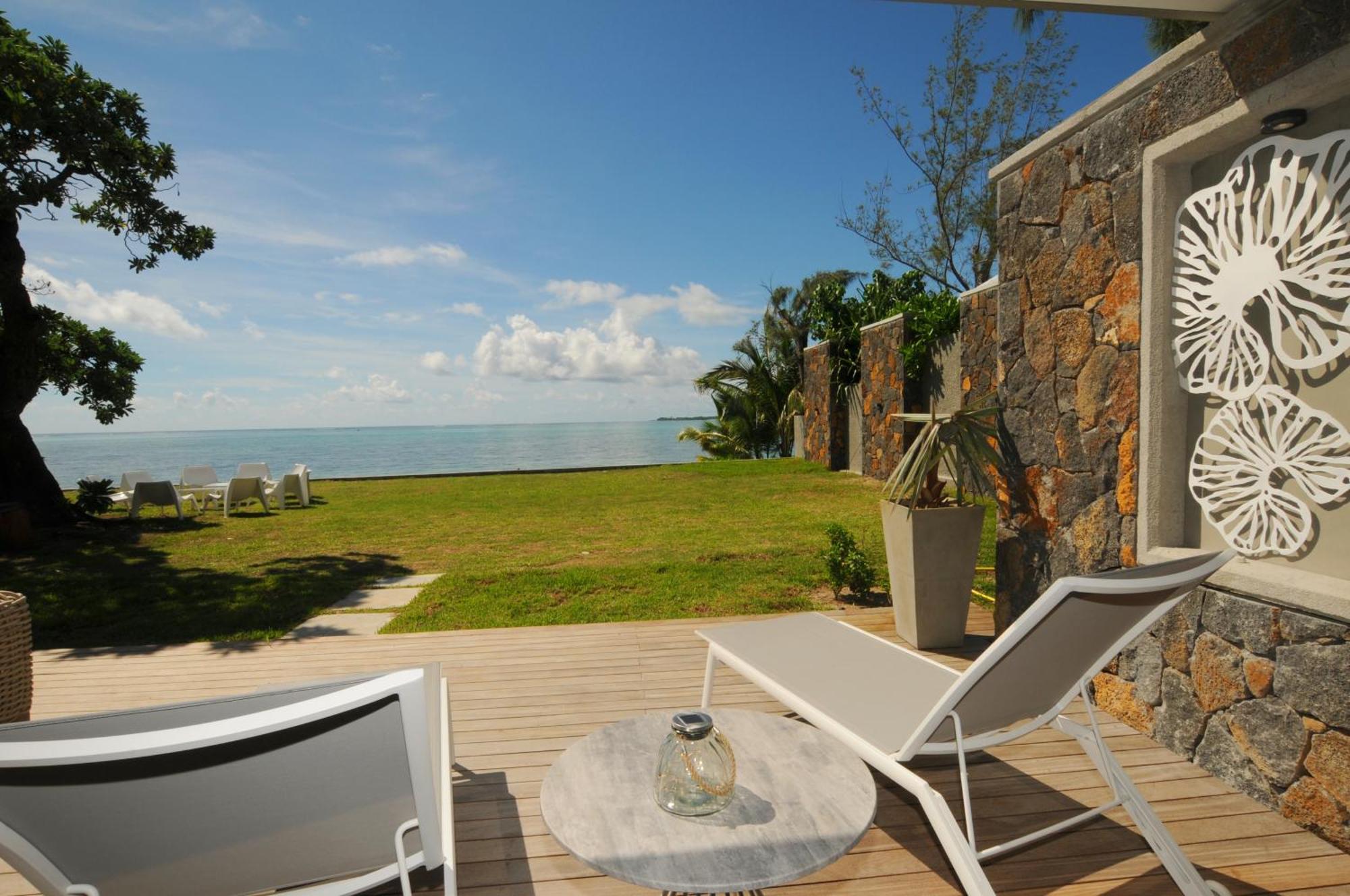 Beachfront & Pool