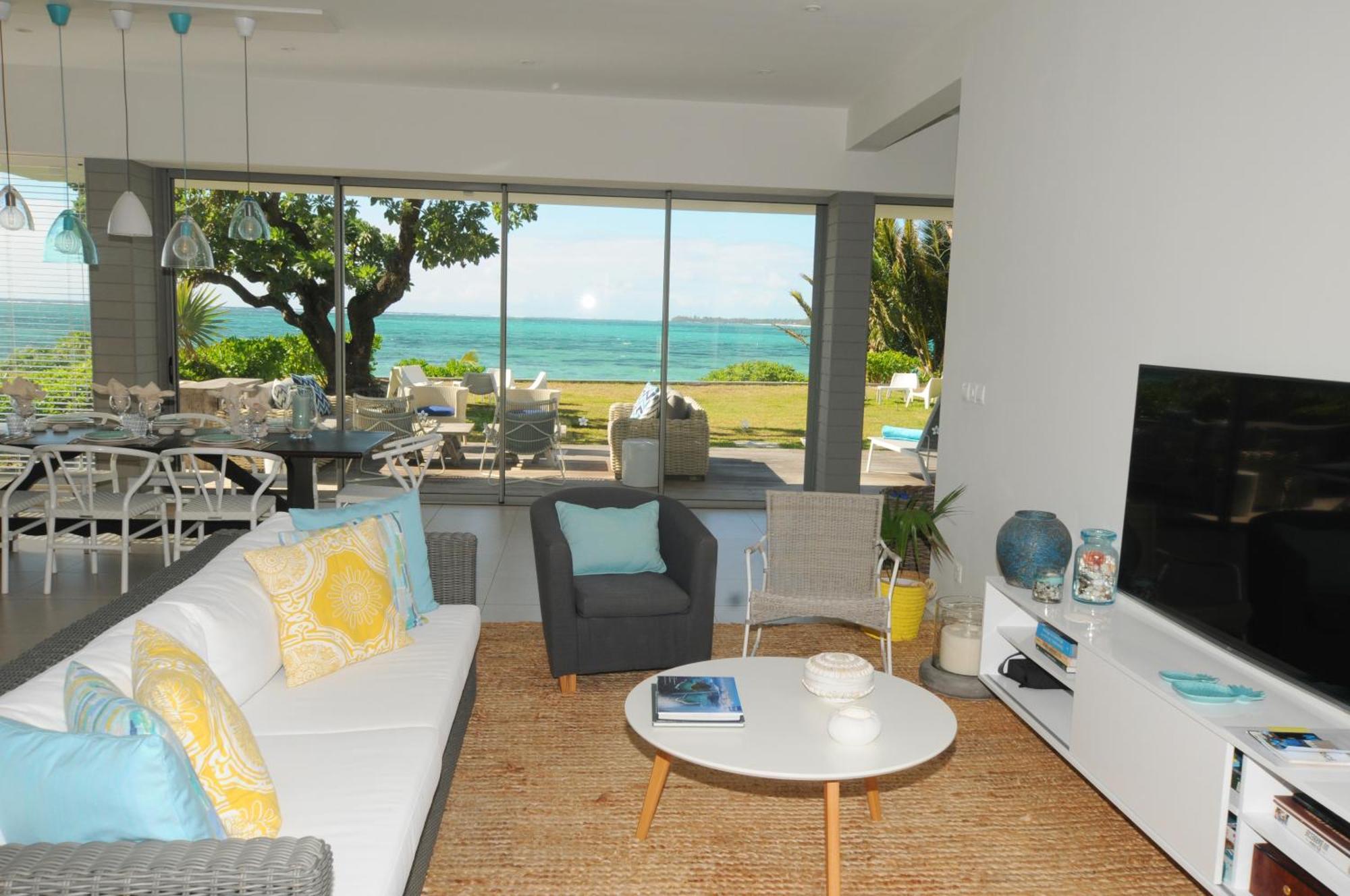 Beachfront & Pool