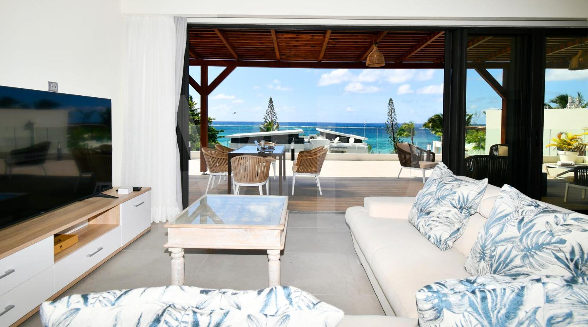 Apartment Penthouse De La Plage, Private Lift Belle Mare