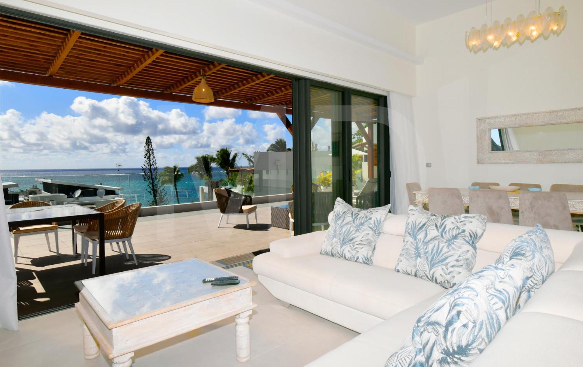 Penthouse De La Plage, Private Lift * Belle Mare