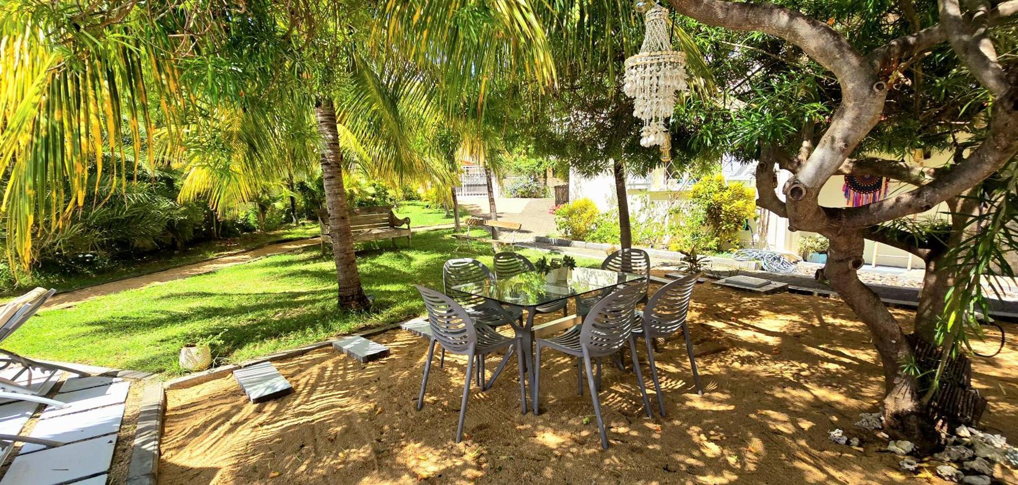 Apartamento Lakaz Del Sol - Modern And Elegant With Luxurious Garden, Pool And Barbecue Area - Tourism Permit Certified *