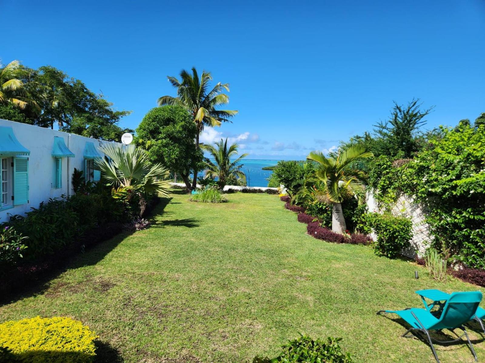 Beachfront Apartment *