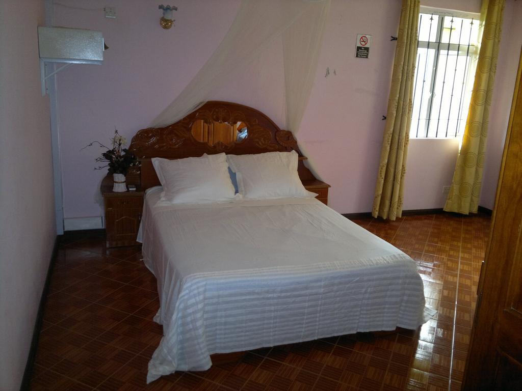 Marie Villa *