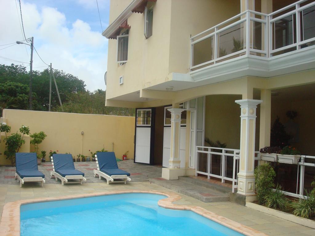 Marie Villa *