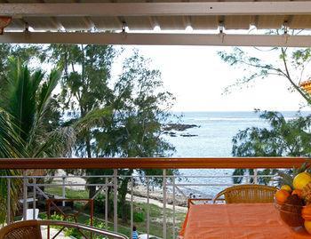 Seapoint Hotel Pointe aux Canonniers