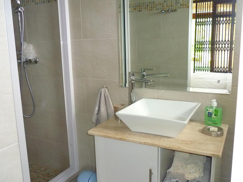 Hillside Haven Apartment Tamarin