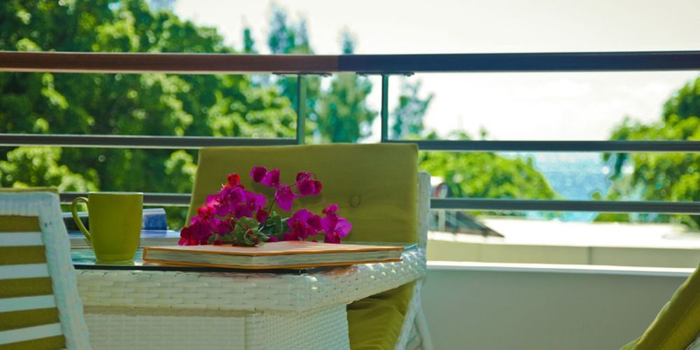 Nitzana Residences & Restaurant * Pereybere Beach